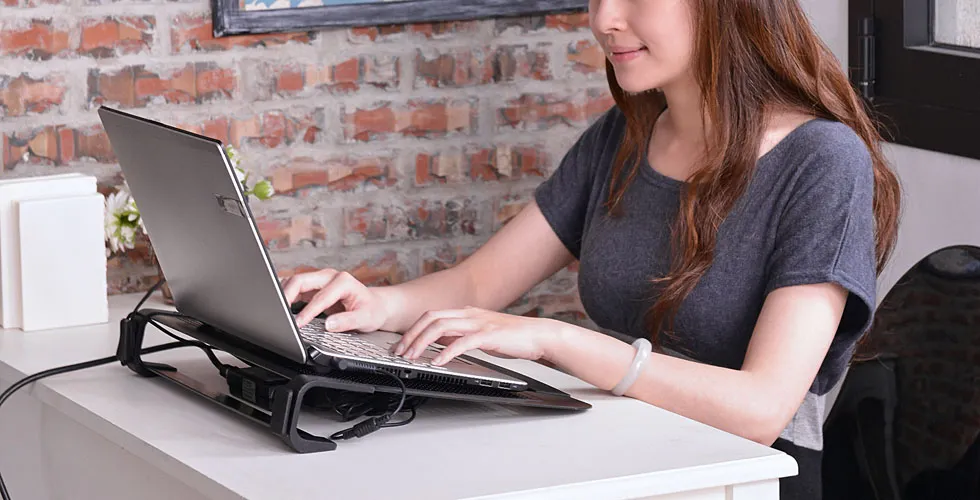 Cooler Master NotePal U3 Plus Notebook Cooling Pad 19-inch 1800 RPM Black (R9-NBC-U3PK-GP) 1 Cooler Master NotePal U3 Plus Notebook Cooling Pad 19-inch 1800 RPM Black (R9-NBC-U3PK-GP)