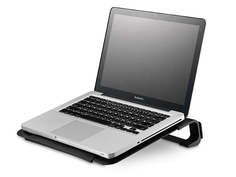 Cooler Master NotePal U3 Plus Notebook Cooling Pad 19-inch 1800 RPM Black (R9-NBC-U3PK-GP) 3 Cooler Master NotePal U3 Plus Notebook Cooling Pad 19-inch 1800 RPM Black (R9-NBC-U3PK-GP) - Image 3