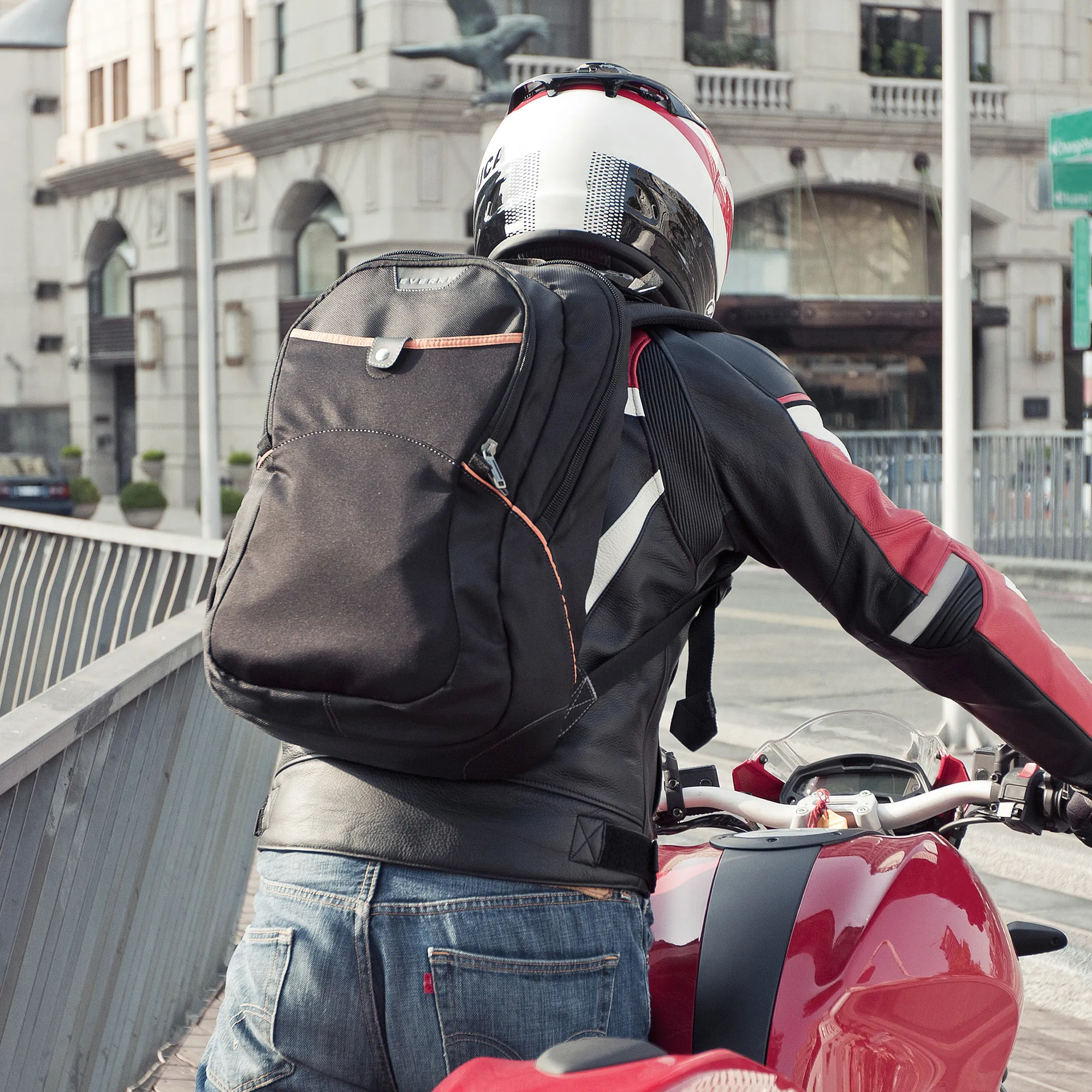 EVERKI EKP129 GLIDE 17.3'' NOTEBOOK BACKPACK (EKP129) 12 EVERKI EKP129 GLIDE 17.3''  NOTEBOOK BACKPACK (EKP129) - Image 12