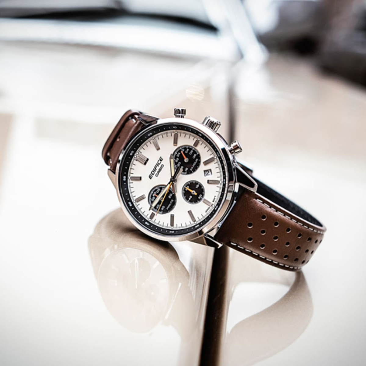 Casio Edifice standard chronograph - champagne (efr-575l-7aef) Men's Watch - Image 2