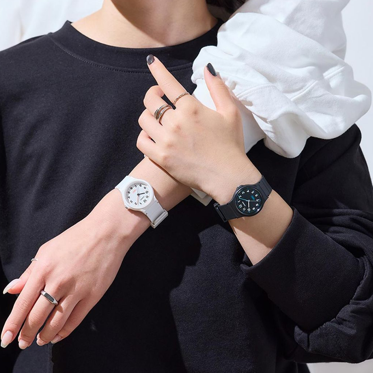 Casio Collection serie pop - white (mq-24b-7bef) - Unisex Watch - Image 4