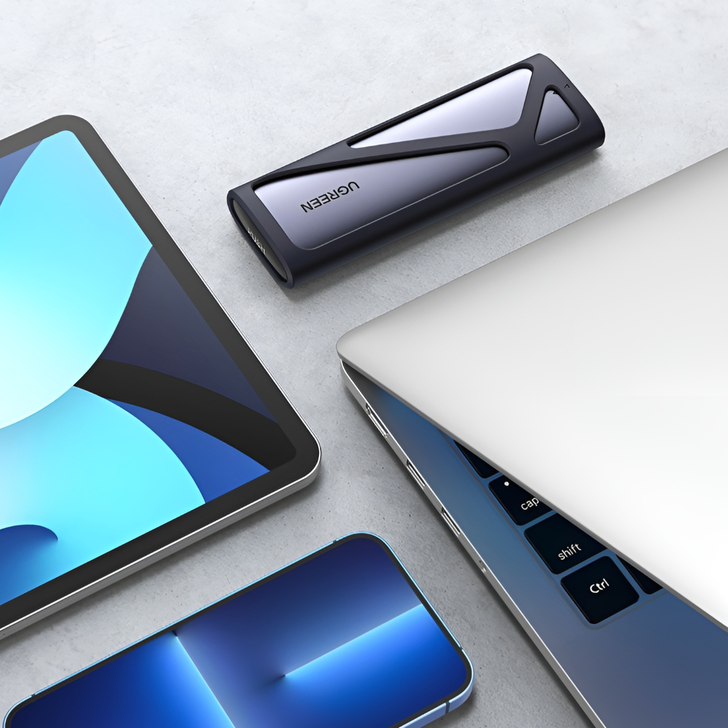 UGREEN CM400-90264 M.2 NVME/SATA SSD Enclosure (10Gbps) - Silver 4 UGREEN CM400-90264 M.2 NVME/SATA SSD Enclosure (10Gbps) - Silver - Image 4