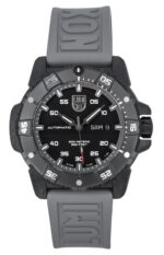 Luminox Master Carbon SEAL Grey Rubber Strap Black Dial Swiss Automatic Diver's XS.3862 200M Men's Watch