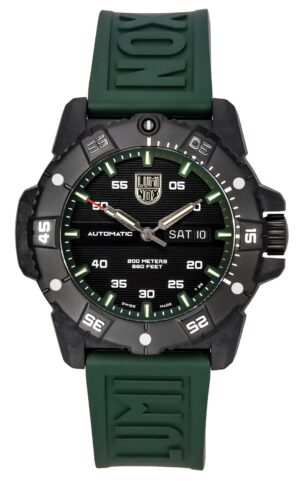 Luminox Master Carbon SEAL Green Rubber Strap Black Dial Swiss Automatic Diver's XS.3877 200M Men's Watch