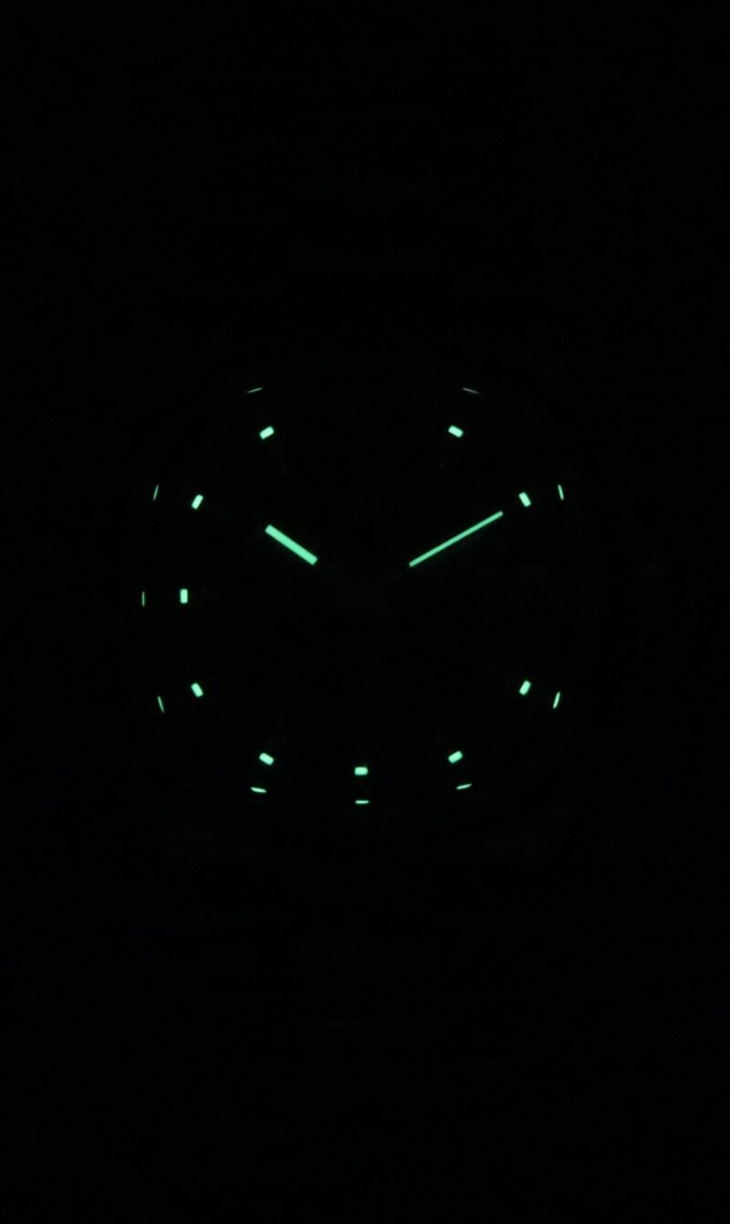 Bulova Classic Super Seville 262kHz Precisionist Stainless Steel Green Dial Quartz 96B439 Men's Watch