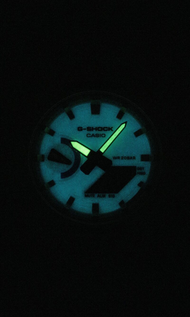 Casio G-Shock Analog Digital Resin Strap White Dial Quartz GA-2100HDS-7A 200M Men's Watch