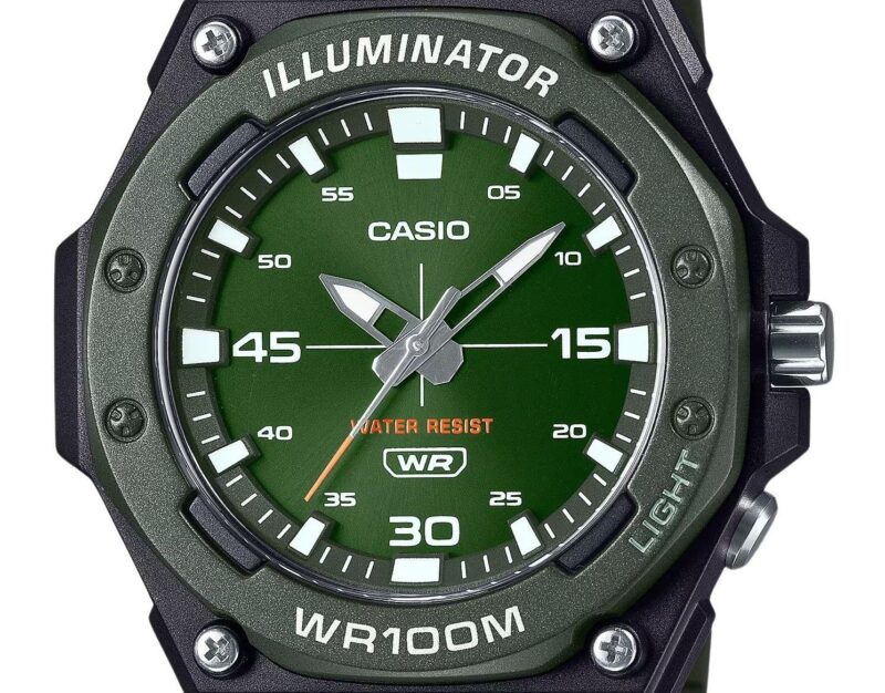 Casio Standard Analog Resin Strap Green Dial Quartz MW-620H-3AV 100M Men's Watch