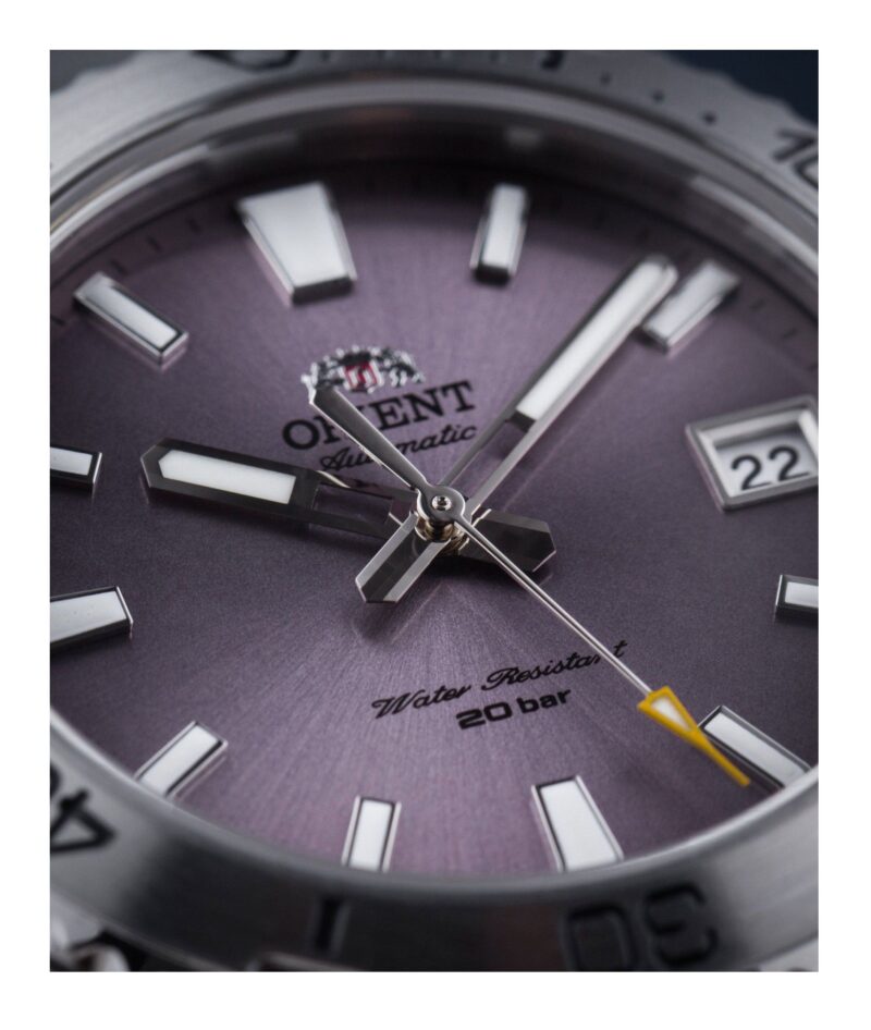 Casio Standard Analog Resin Strap Green Dial Quartz MW-620H-3AV 100M Men's Watch