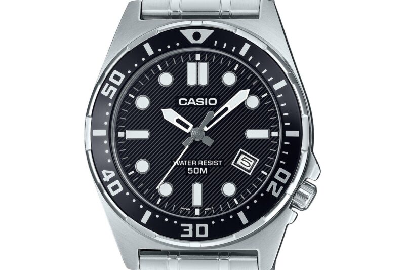 Casio Standard Analog Stainless Steel Black Dial Quartz MTD-135D-1AV Men's Watch