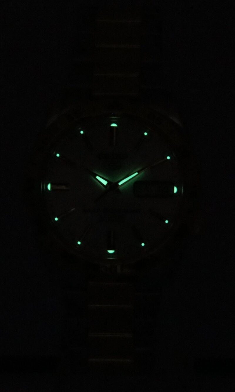 Seiko 5 Two Tone Stainless Steel White Dial 21 Jewels Automatic SNKE04J1 Unisex Watch