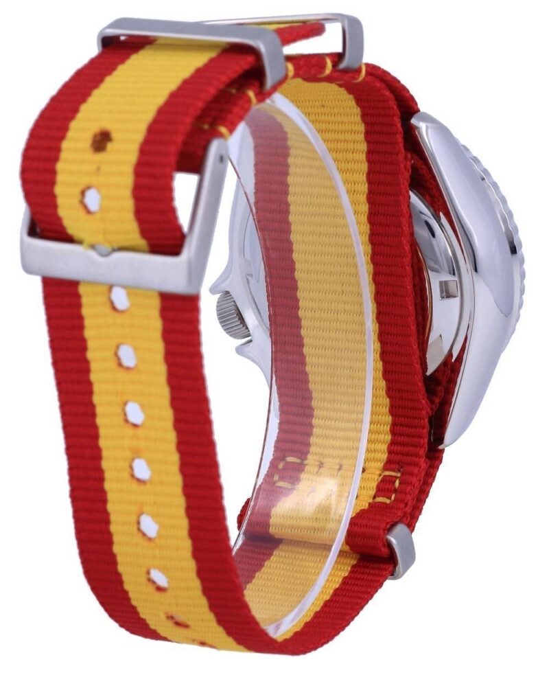 Seiko Automatic Diver's Polyester SKX009K1-var-NATO29 200M Men's Watch