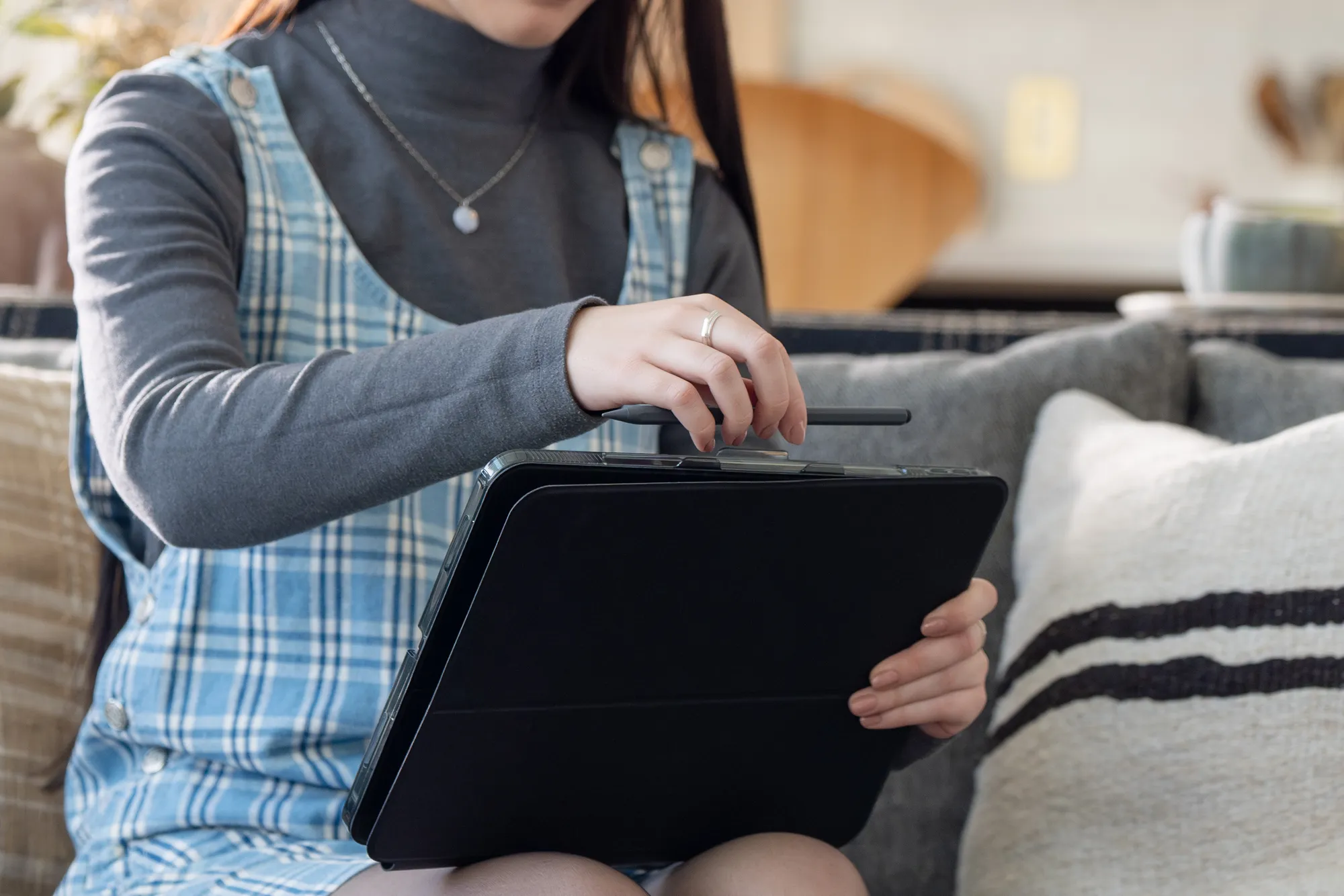 ZAGG-KB-Pro Keys 2-Apple-iPad Air 13 (M2)-Black-UK 7 ZAGG-KB-Pro Keys 2-Apple-iPad Air 13 (M2)-Black-UK - Image 7