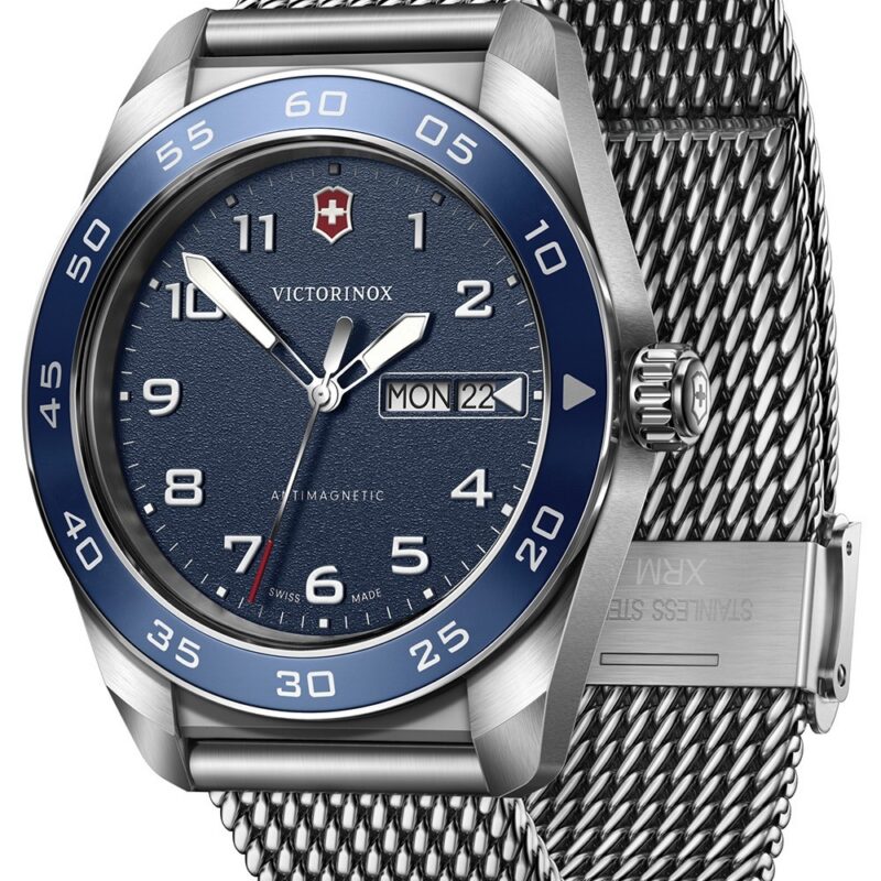 Victorinox Men's Watch (242042) Victorinox Men's Watch (242042)