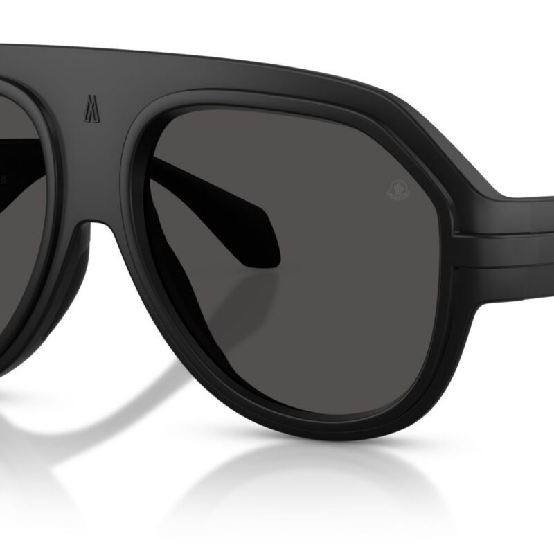 Moncler Men's FYNDER ME8012U Matte Black/Grey Sunglasses Moncler Men's FYNDER ME8012U Matte Black/Grey Sunglasses