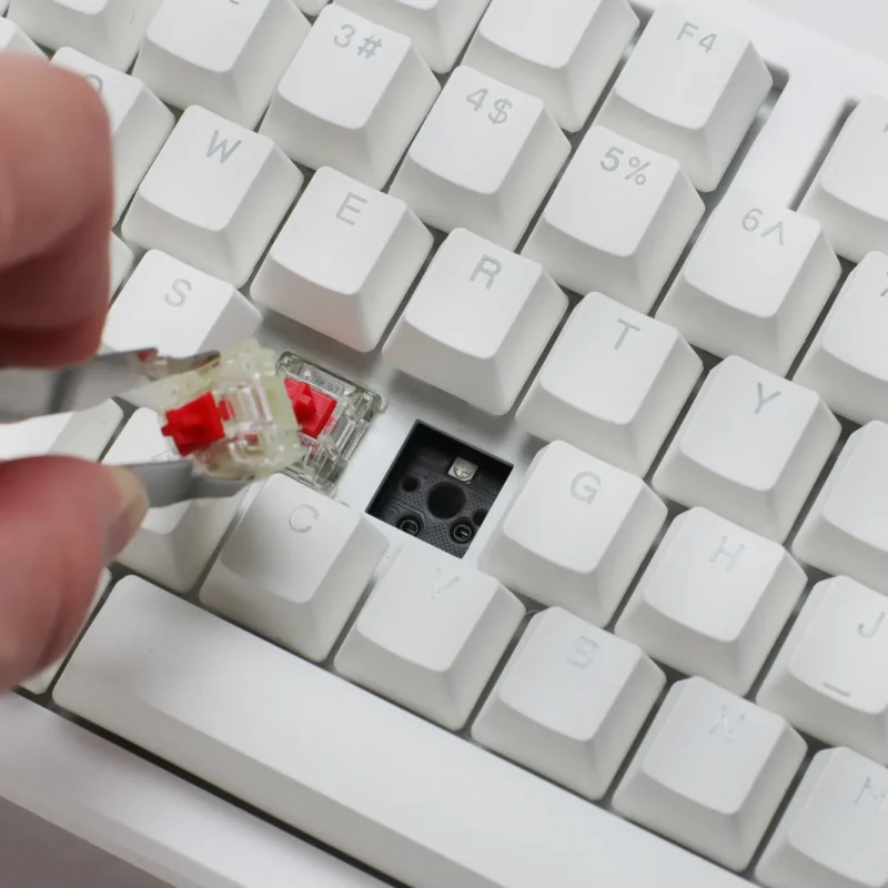 Ducky Keyboard Zero 6108 100% Mechanical Wireless Keyboard, RGB, USB 2.0 / 2.4GHz / BT - White – Red Ducky Keyboard Zero 6108 100% Mechanical Wireless Keyboard, RGB, USB 2.0 / 2.4GHz / BT - White – Red